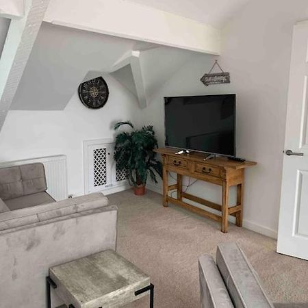 Lovely 2 Bedroom Modern Loft Apartment Sea View Morecambe Eksteriør bilde
