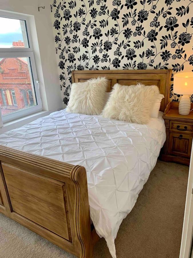 Lovely 2 Bedroom Modern Loft Apartment Sea View Morecambe Eksteriør bilde